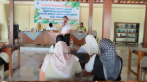 DLH Demak Encourages Pundenarum Residents to Sort Waste from Home