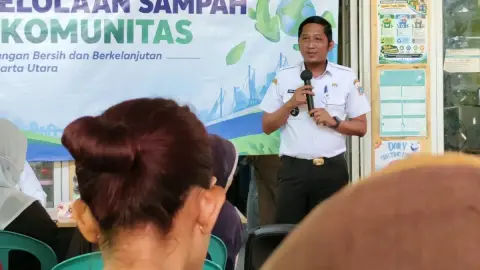 Papanggo Encourages Residents of RW 07 to Sort Waste from Home