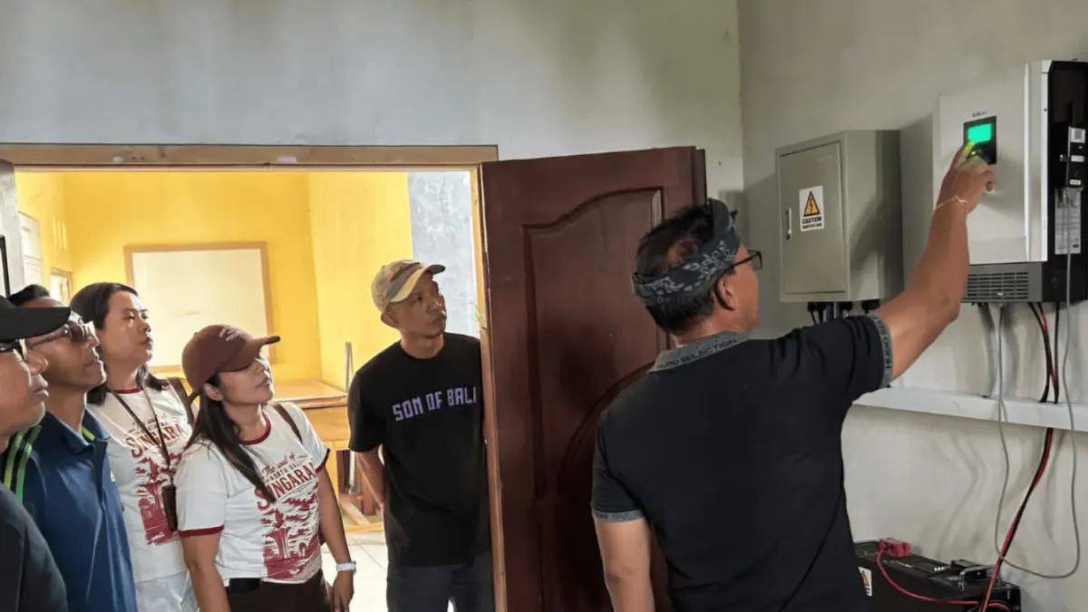 Buleleng Regency Government Reviews Banjarasem Rooftop PLTS, Encourages Use of Solar Energy