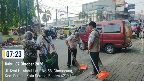 DLHK Banten Holds Clean Wednesday at Rau Market, Encouraging the Habit of Not Littering