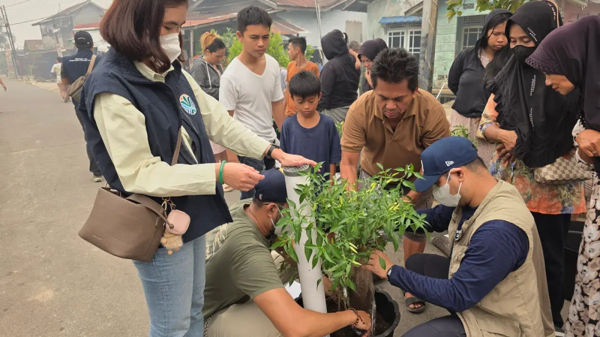 Losida Village, Pontianak Processes Organic Waste with Special Pots for Peat Land